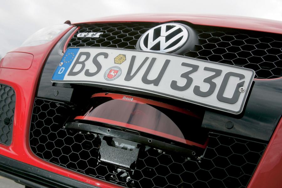  Volkswagen Golf GTi 2005 года  (фото 2 из 135)